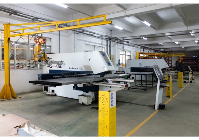 德國(guó)通快數(shù)控沖床